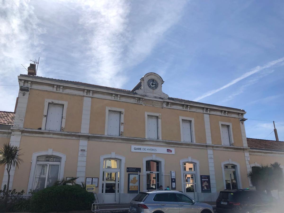 A La Gare ! T2 Hyeres Apartment Bagian luar foto