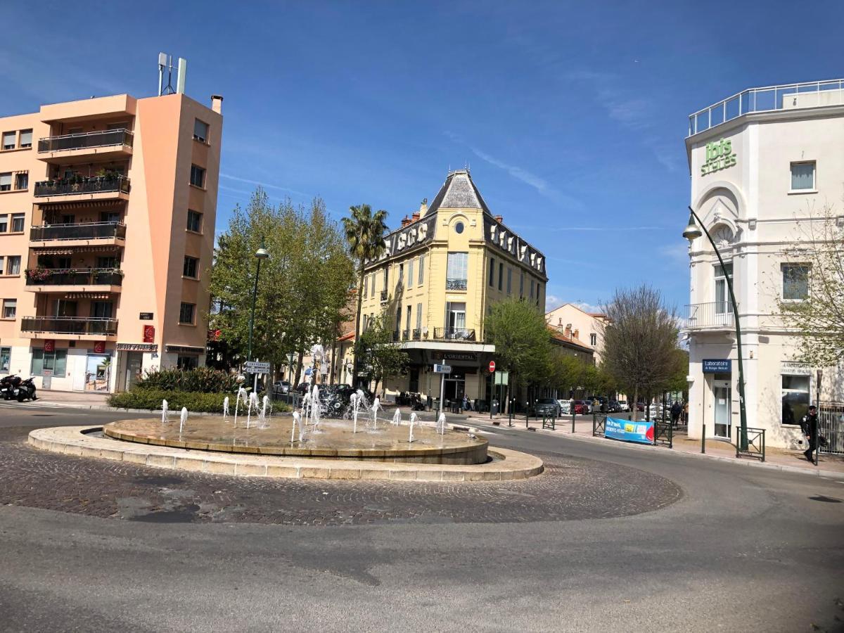 A La Gare ! T2 Hyeres Apartment Bagian luar foto